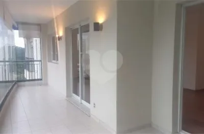 Apartamento com 4 quartos para alugar no Alto da Boa Vista, São Paulo 