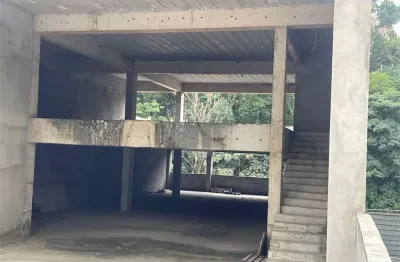 Prédio para alugar na Rua Doutor José Gustavo Bush, 360, Panamby, São Paulo