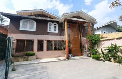 Casa com 3 quartos para alugar em Interlagos, São Paulo 