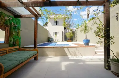 Casa com 3 quartos para alugar na Rua Tibiriçá, 580, Brooklin, São Paulo