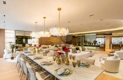 Apartamento à venda com 4 quartos, sendo 4 suítes, no condomínio Casa Senses, São Paulo - SP