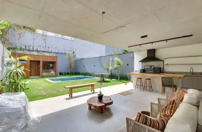 Casa com 4 quartos à venda na Rua Canumá, 248, Alto da Boa Vista, São Paulo