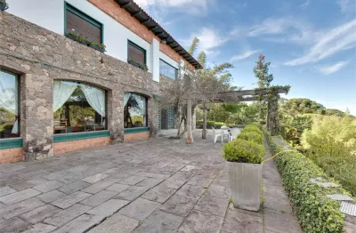 Casa à venda com 4 quartos, sendo 1 suíte, em Guarapiranga, São Paulo, SP