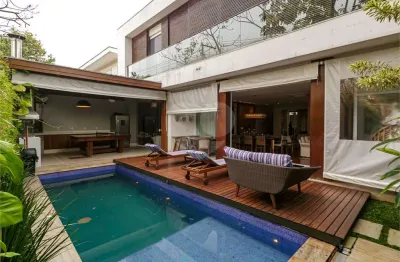 Terreno em condomínio fechado à venda no Alto da Boa Vista, São Paulo 