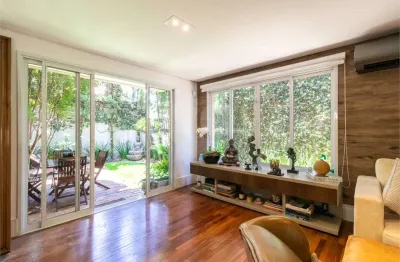 Terreno em condomínio fechado à venda na Rua da Paz, 189, Alto da Boa Vista, São Paulo