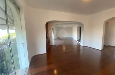 Apartamento com 3 quartos para alugar na Rua Marechal Deodoro, 135, Chácara Santo Antônio, São Paulo