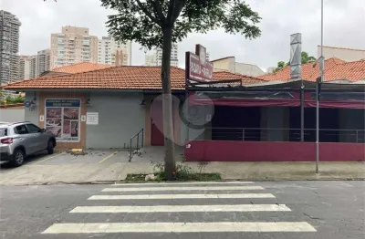 Prédio para alugar na Rua Doutor José Áureo Bustamante, 154, Chácara Santo Antônio, São Paulo