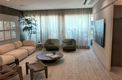 Apartamento com 3 quartos à venda na Rua Gaivota, 1102, Moema, São Paulo