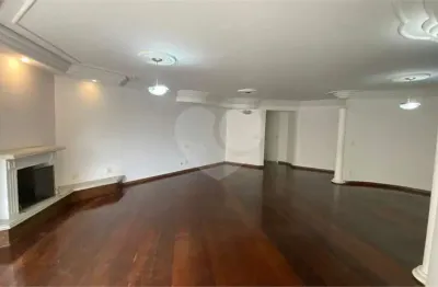 Apartamento com 3 quartos para alugar na Chácara Santo Antônio, São Paulo 