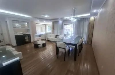 Apartamento com 4 quartos para alugar no Alto da Boa Vista, São Paulo 