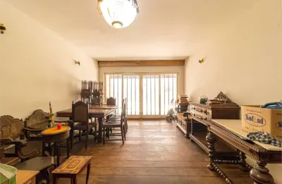 Casa à venda com 3 quartos, sendo 1 suíte, em Chácara Monte Alegre, São Paulo, SP