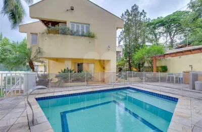 Casa Térrea à venda com 4 quartos, sendo 4 suítes, em Jardim Marajoara, São Paulo, SP