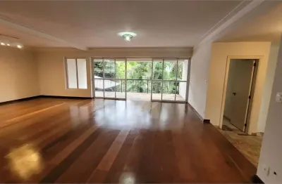 Sobrado à venda ou para alugar com 3 quartos, sendo 3 suítes, em Alto da Boa Vista, São Paulo, SP