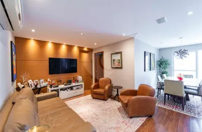 Apartamento à venda com 3 quartos, sendo 1 suíte, no condomínio Mont Serrat, São Paulo - SP