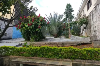 Sobrado à venda com 2 quartos, sendo 1 suíte, em Campo Limpo, São Paulo, SP