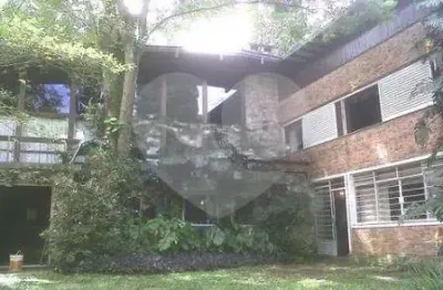 Casa Térrea à venda com 3 quartos, sendo 1 suíte, em Chácara Monte Alegre, São Paulo, SP