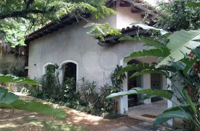 Sobrado à venda com 4 quartos, sendo 2 suítes, em Morumbi, São Paulo, SP