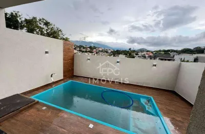 Linda casa com três suítes, para locação ou venda, em ótima localização.
