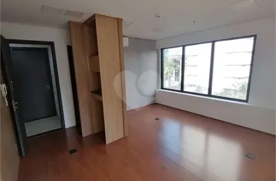 Sala comercial para alugar na Rua Apeninos, Aclimação, São Paulo