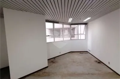 Sala comercial à venda na Rua Barão de Jaguara, Cambuí, Campinas