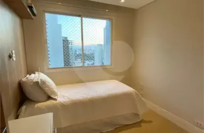 Apartamento com 3 quartos à venda na Rua Guarará, Jardim Paulista, São Paulo