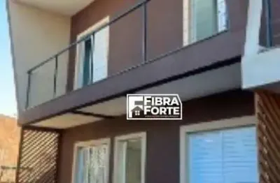 Sobrado próximo à cidade Judiciária com 1 quarto, 1 vaga 1 banheiro