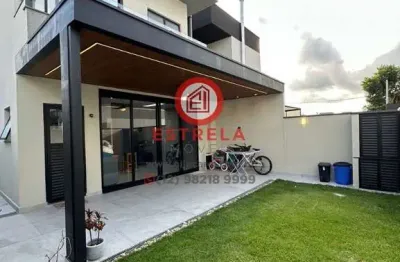 Casa com 4 quartos à venda na Rua Padre Eugênio, Jardim Jacinto, Jacareí