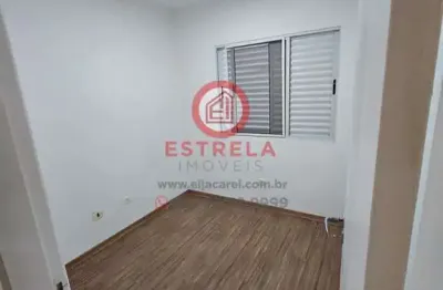 Casa com 3 quartos para alugar na Rua José Leonilson, Condomínio Residence Club, Jacareí