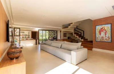 Casas a venda em condomínio fechado 3 suítes 328m2  4 vagas e 6 banheiros novo pronta para morar mobiliada fino acabamento .