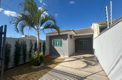 Linda casa com 2 quartos e espaço gourmet em sarandi!