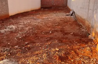 Terreno à venda no Parque das Grevíleas, Maringá 