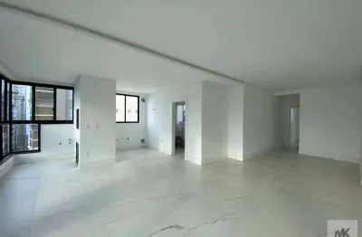 Apartamento á Venda 3 Suítes + 2 Vagas 127.00m2 + Lazer Pagamento Facilitado Aceita Proposta em Meia Praia Itapema