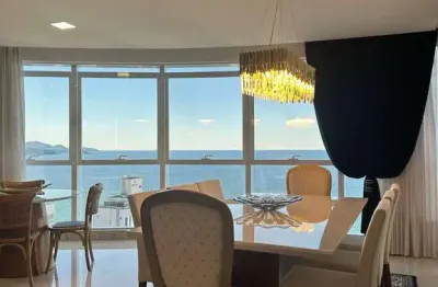 Vendo excelente apartamento com 4 suítes sendo 1 máster + 3 vagas de garagem + lazer em meia praia com vista panorâmica pro mar.