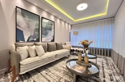 Vendo Apartamento com 319.00 m2 Privativos  4 Suítes duas com Hidro + 2 Vagas + Lazer Completo Pagamento Facilitado