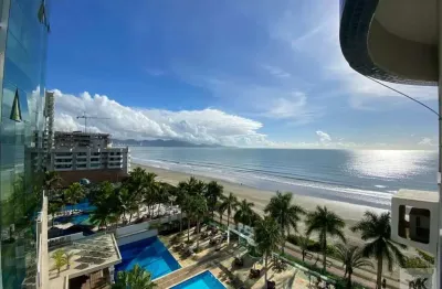 Quadra Mar com 3 suítes + 2 Vagas de Garagem em Meia Praia Valor abaixo de Mercado Próximo ao Pier,Roda Gigante e os Molhes.