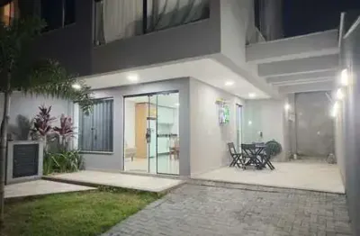 Vendo casa em bombinhas praia do maríscal  2 suítes + 2 vagas de garagem pagamento facilitado pequena entrada confira