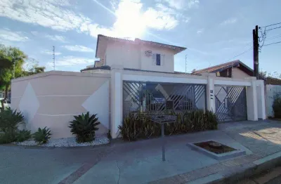 Sobrado com 4 dormitórios à venda, 284 m² por R$ 1.550.000,00 - Campo Belo - Londrina/PR