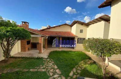 Vende-se linda casa de esquina com sala 3 ambientes, lavabo, 03 suítes, varanda c/ churrasqueira com 312 m² mais quarto r$ 750.000 - jardim shangri-la