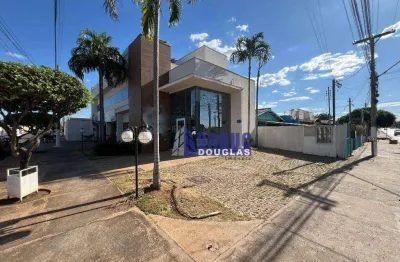 Vende-se lindo prédio novo e com sistema de energia solar.