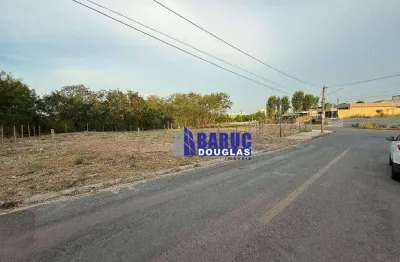 Vende-se amplo terreno na rua santa efigenia no bairro santa marta, terreno plano e limpo com 713m2 localizado a menos de 500 metros da miguel sutil.