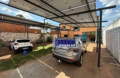 Vende-se sobrado na várzea grande, bairro nova fronteira vg, com usina de energia solar e água de sobra.