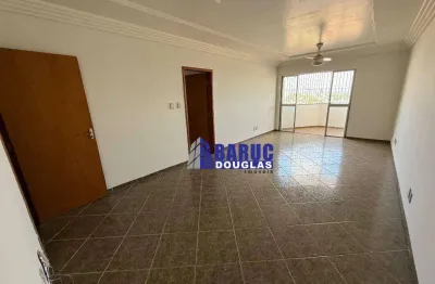 Vende-se ótimo apartamento reformado no edf. nicolina de oliveira, amplo apartamento com 04 quartos sendo 02 suítes, 01 vaga, 2 elevadores.