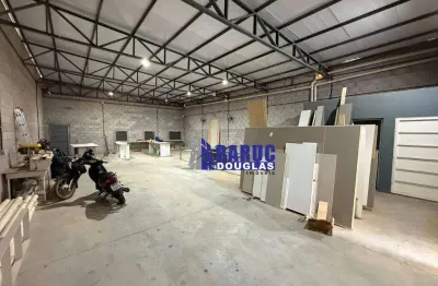 Vende-se barracão pronto para trabalhar com 220m2 construídos em um terreno de 270m2 (10x27)