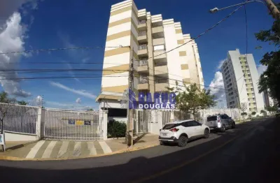 Aluga-se lindo apartamento com 69 metros, com armários, edifício santa marta, 02 quartos sendo uma suíte, uma vaga de garagem, com elevador.