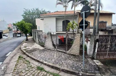 O sobrado dos seus sonhos está à venda!  3 dormitórios, sendo 1 suíte, 4 banheiros, vaga para 6 carros ...