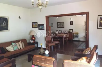 Casa em condomínio fechado com 6 quartos à venda na rua corcovado, 235, auxiliadora, porto alegre, 414 m2 por r$ 2.234.000