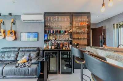 Apartamento com 1 quarto à venda na avenida diário de notícias, 500, cristal, porto alegre, 52 m2 por r$ 950.000