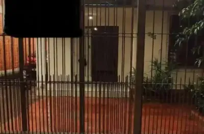 Casa com 2 quartos à venda na avenida valado, 383, vila joão pessoa, porto alegre, 128 m2 por r$ 371.000