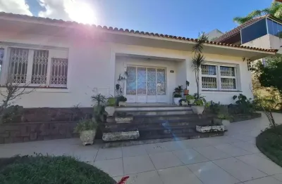 Casa com 3 quartos à venda na beco do paraiso, 46, santa tereza, porto alegre, 320 m2 por r$ 1.250.000