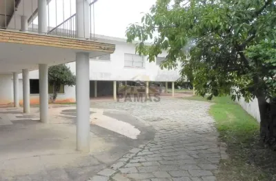 Magnifico casarao + para alugar ou vender no centro de vinhedo/sp